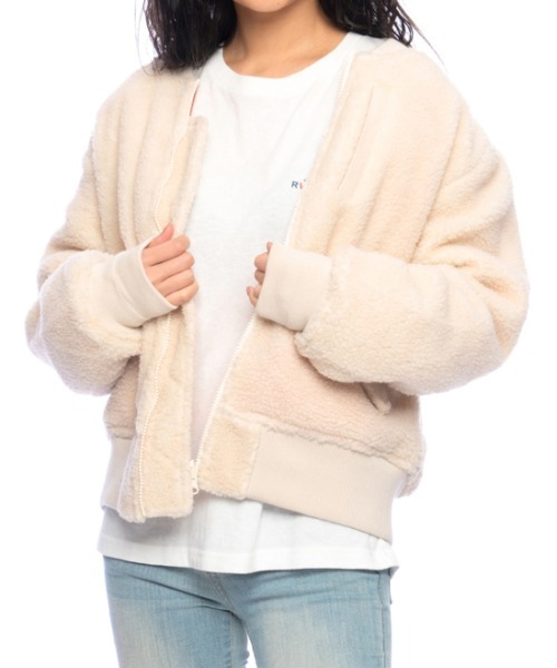 RVCA(ルーカ)の「RVCA レディース HOTH MA-1 JACKET ジャケット【2021年秋冬モデル】/ルーカリバーシブルボアブルゾン(ブルゾン・レディース・ブラック/ナチュラル/スカイブルー・X-SMALL/SMALL)」の1枚目の写真