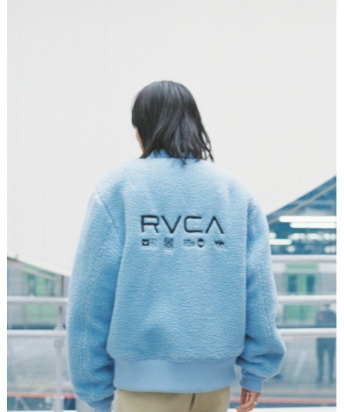 RVCA(ルーカ)の「RVCA レディース HOTH MA-1 JACKET ジャケット【2021年秋冬モデル】/ルーカリバーシブルボアブルゾン(ブルゾン・レディース・ブラック/ナチュラル/スカイブルー・X-SMALL/SMALL)」の17枚目の写真