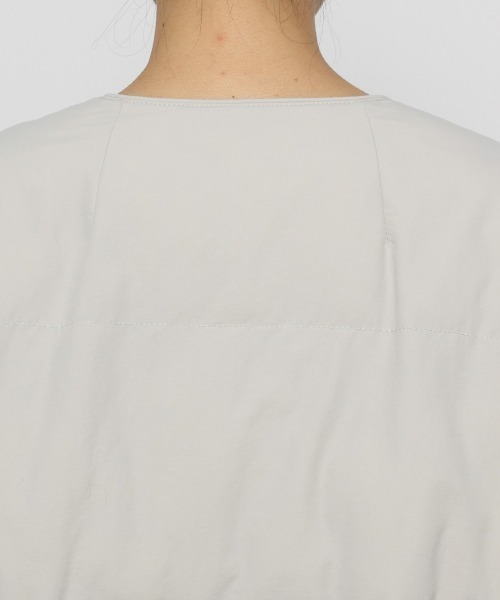 LOWRYS FARM（ローリーズファーム）の「エアサーマルノーカラージャケット　953290（ダウンジャケット/コート・レディース・アイボリー/ブラック/パープル・FREE）」の7枚目の写真