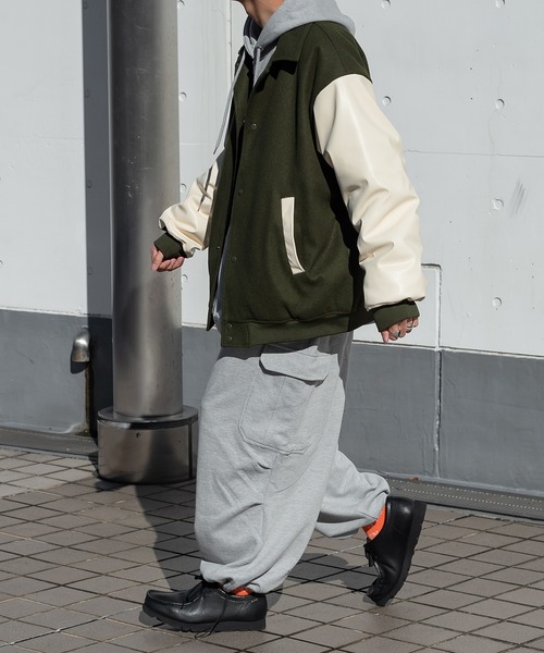 kutir(クティール)の「スウェットカーゴパンツ(セットアップ着用可)(スウェットパンツ・メンズ・ライトグレー/イエロー/グリーン・MEDIUM/LARGE)」の12枚目の写真