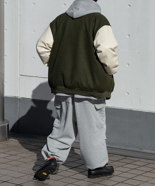 kutir(クティール)の「スウェットカーゴパンツ(セットアップ着用可)(スウェットパンツ・メンズ・ライトグレー/イエロー/グリーン・MEDIUM/LARGE)」の13枚目の写真