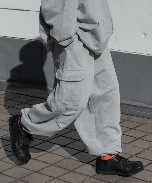 kutir(クティール)の「スウェットカーゴパンツ(セットアップ着用可)(スウェットパンツ・メンズ・ライトグレー/イエロー/グリーン・MEDIUM/LARGE)」の17枚目の写真