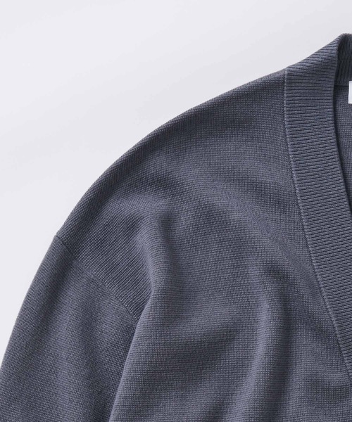 ADAM ET ROPE'(アダムエロペ)の「ミラノリブ リラックス ロング カーディガン(カーディガン/ボレロ・メンズ・チャコールグレー/サックスブルー/ブラック・L/M)」の5枚目の写真
