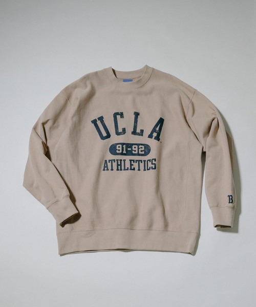 ITEMS URBANRESEARCH（アイテムズ アーバンリサーチ）の「UCLA ロゴスウェット（スウェット・メンズ・ベージュ/パープル/オフホワイト・MEDIUM/LARGE）」の3枚目の写真