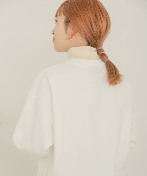 ITEMS URBANRESEARCH（アイテムズ アーバンリサーチ）の「UCLA ロゴスウェット（スウェット・メンズ・ベージュ/パープル/オフホワイト・MEDIUM/LARGE）」の22枚目の写真