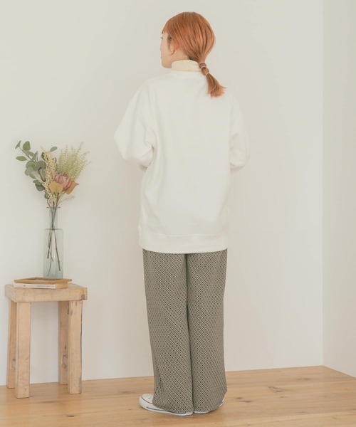 ITEMS URBANRESEARCH（アイテムズ アーバンリサーチ）の「UCLA ロゴスウェット（スウェット・メンズ・ベージュ/パープル/オフホワイト・MEDIUM/LARGE）」の19枚目の写真