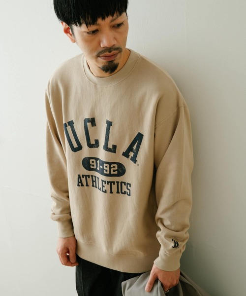 ITEMS URBANRESEARCH（アイテムズ アーバンリサーチ）の「UCLA ロゴスウェット（スウェット・メンズ・ベージュ/パープル/オフホワイト・MEDIUM/LARGE）」の9枚目の写真