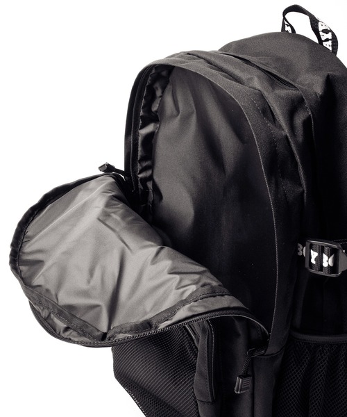 PLAYBOY（プレイボーイ）の「JUNESELECT　プレイボーイスクエアロゴ２層リュックサック（バックパック/リュック・メンズ・ブラック×ホワイト/ブラック×ブラック・FREE）」の18枚目の写真