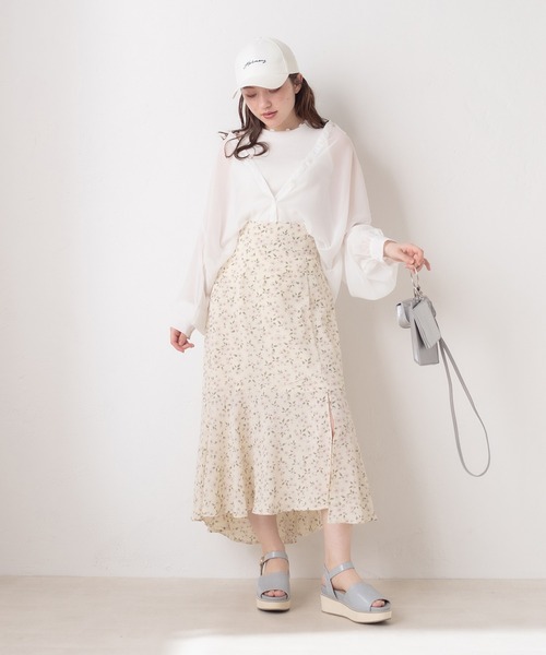 OLIVE des OLIVE（オリーブデオリーブ）の「ロゴ刺繍入りキャップ（キャップ・レディース・ホワイト/ブラック/ベージュ・FREE）」の8枚目の写真