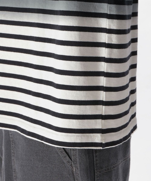 UNSTUDIED（アンスタディード）の「[UNSTUDIED]ネックボーダー段染めTシャツ（Tシャツ/カットソー・メンズ・カーキ/チャコール・MEDIUM/LARGE）」の3枚目の写真