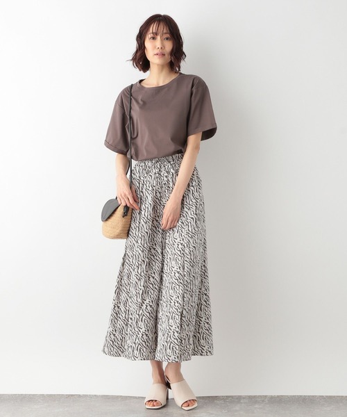 GLOBAL WORK（グローバルワーク）の「リッチクリーンT／半袖/268920（Tシャツ/カットソー・レディース・ホワイト/ブラック/ダークブラウン/その他/アイボリー/ライトベージュ/グリーン系その他3/グリーン系その他6/パープル系その他4/オレンジ系その他3/グリーン/ブラウン系その他7・MEDIUM/LARGE）」の17枚目の写真