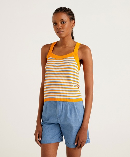 BENETTON (UNITED COLORS OF BENETTON)（ベネトンユナイテッドカラーズオブベネトン）の「バッククロスタンクトップ（タンクトップ・レディース・ホワイト×ブルー/ホワイト系その他/オレンジ・SMALL/MEDIUM/LARGE/X-SMALL）」の3枚目の写真