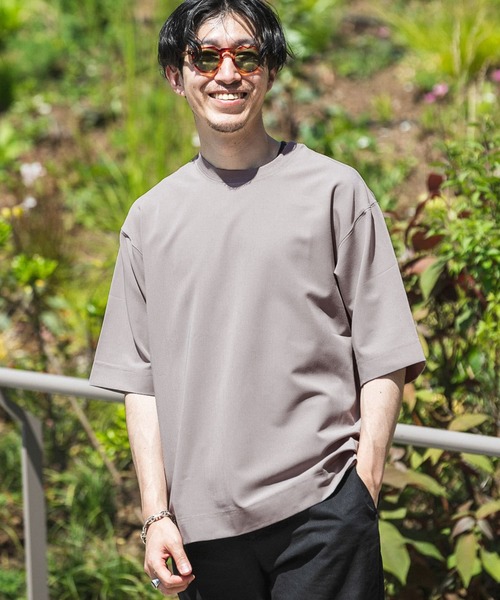 ITEMS URBANRESEARCH(アイテムズ アーバンリサーチ)の「TRストレッチ 半袖Tシャツ(Tシャツ/カットソー・メンズ・ベージュ/ブルー/グレー/ブラック/パープル/グリーン・MEDIUM/LARGE)」の3枚目の写真