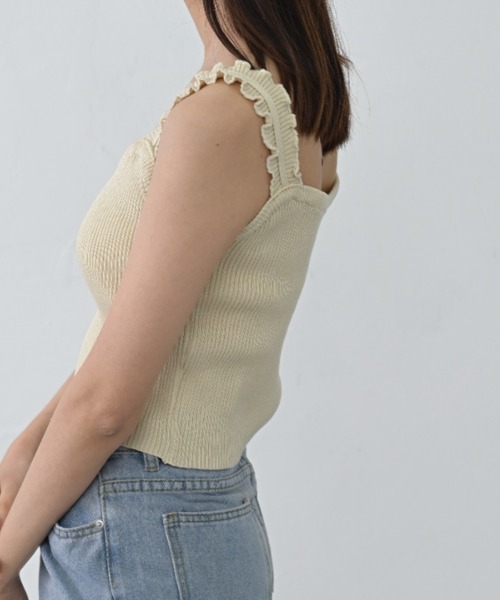 ibeul_(イベール)の「ワイドフリルストラップ ニットキャミソール(キャミソール・レディース・ホワイト/ブラック/ベージュ/ブルー・FREE)」の5枚目の写真