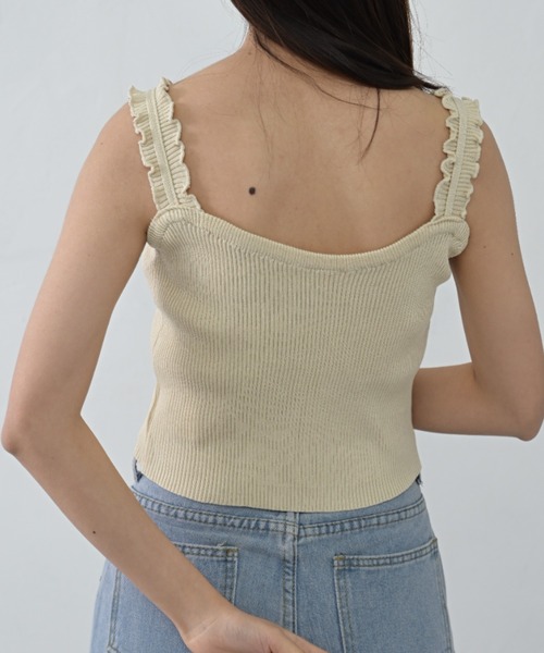 ibeul_(イベール)の「ワイドフリルストラップ ニットキャミソール(キャミソール・レディース・ホワイト/ブラック/ベージュ/ブルー・FREE)」の6枚目の写真