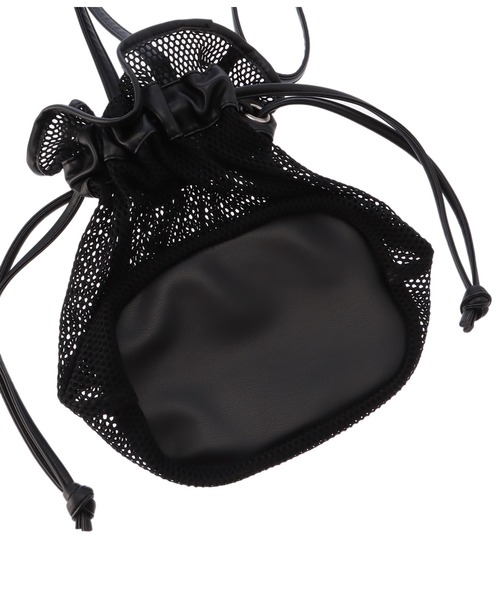 Settimissimo(セッティミッシモ)の「メッシュ巾着ショルダーバッグ(ショルダーバッグ・レディース・ブラック/アイボリー・FREE)」の10枚目の写真