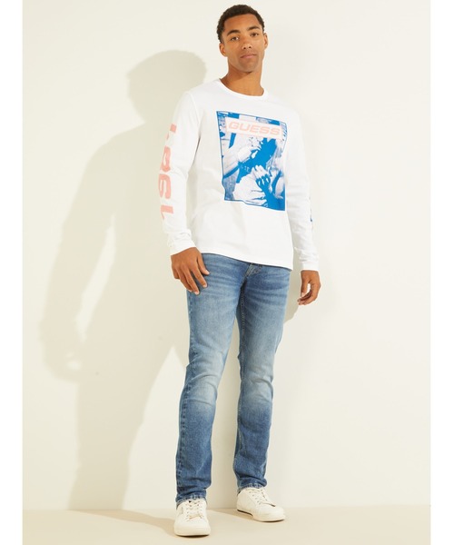 Guess（ゲス）の「Lion Logo L/S Tee（Tシャツ/カットソー・メンズ・ホワイト/ブラック・SMALL/LARGE/X-LARGE/MEDIUM）」の5枚目の写真