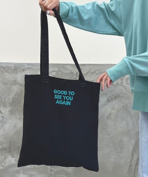 DONOBAN（ドノバン）の「ワッフルロゴトートバッグ（トートバッグ・レディース・ピンク/ライラック/グリーン/ブラック/アイボリー/ホワイト系その他/ピンク系その他/レモンイエロー/ネイビー・F）」の4枚目の写真