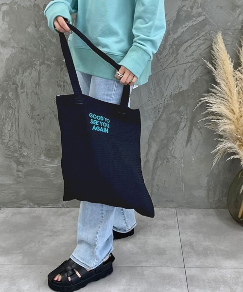 DONOBAN（ドノバン）の「ワッフルロゴトートバッグ（トートバッグ・レディース・ピンク/ライラック/グリーン/ブラック/アイボリー/ホワイト系その他/ピンク系その他/レモンイエロー/ネイビー・F）」の21枚目の写真