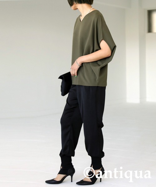 antiqua(アンティカ)の「変形ドルマントップス(Tシャツ/カットソー・レディース・ブラック/オフホワイト/ダークカーキ/パープル・FREE)」の11枚目の写真