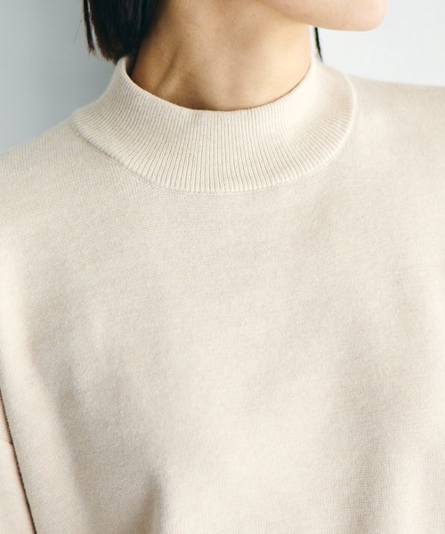 VIS（ビス）の「【吸湿発熱・エコベロ】バックパール釦ハイネックニット【sustainable】（ニット/セーター・レディース・ブラック/キナリ/ブルー/ピンク/グリーン系その他/グレー・FREE）」の22枚目の写真