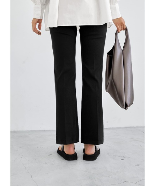 STYLE DELI（スタイルデリ）の「【Made in JAPAN】ストレッチセミフレアパンツ（その他パンツ・レディース・ブラック/キャメル・SMALL/MEDIUM）」の6枚目の写真