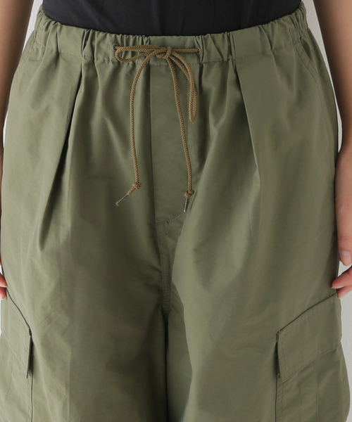 JOINT WORKS（ジョイントワークス）の「スーパーワイドカーゴパンツ（カーゴパンツ・レディース・ホワイト/カーキ・SMALL/MEDIUM）」の4枚目の写真