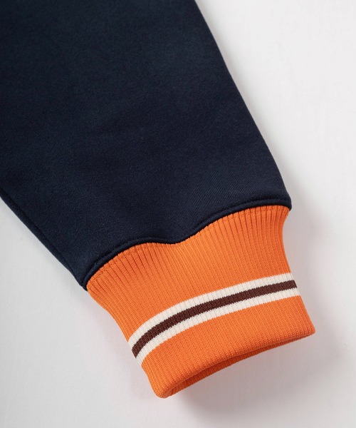 CONVERSE（コンバース）の「【CONVERSE/コンバース】ブランドアーチロゴプリント＆ワンポイント刺繍 リブライン ハーフジップ ジャージスウェット/トラックジャケット/ビッグシルエット/裏起毛（ジャージ・レディース・ホワイト/チャコールグレー/アッシュグレー/ブラック/ネイビー/グリーン/ホワイト系その他/グレー系その他/グリーン系その他/ダークブルー/ダークグレー/ダークネイビー/ライトグレー/ヘザーグレー/スミクロ・M/L/XL）」の22枚目の写真