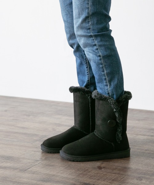 mooimooi（モーイモーイ）の「防寒 撥水 ベイリーボタンムートン（ブーツ・レディース・チャコールグレー/ブラック/キャメル・LL/3L/4L/M/L/S）」の7枚目の写真