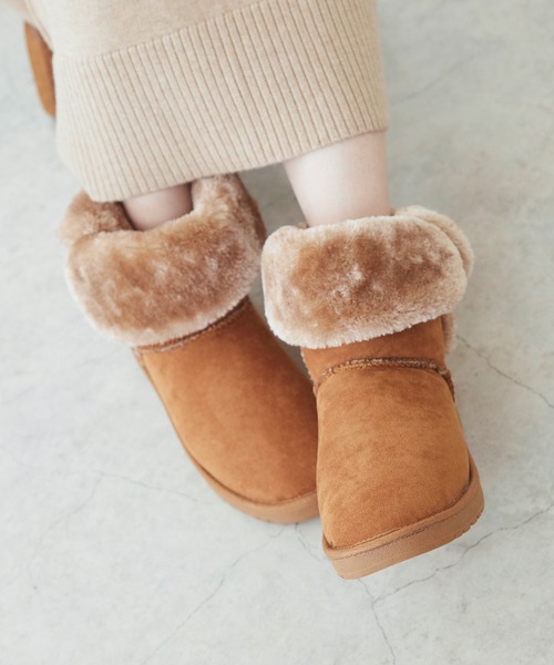 mooimooi（モーイモーイ）の「防寒 撥水 ベイリーボタンムートン（ブーツ・レディース・チャコールグレー/ブラック/キャメル・LL/3L/4L/M/L/S）」の22枚目の写真