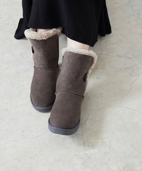 mooimooi（モーイモーイ）の「防寒 撥水 ベイリーボタンムートン（ブーツ・レディース・チャコールグレー/ブラック/キャメル・LL/3L/4L/M/L/S）」の10枚目の写真