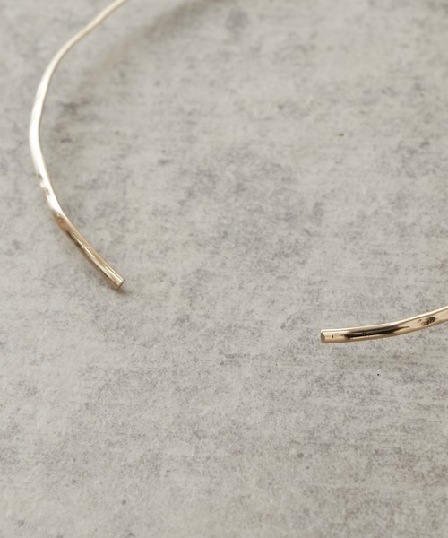 Omekashi(オメカシ)の「ワイヤーチョーカー(チョーカー・レディース・シルバー/ゴールド・ONE SIZE)」の14枚目の写真