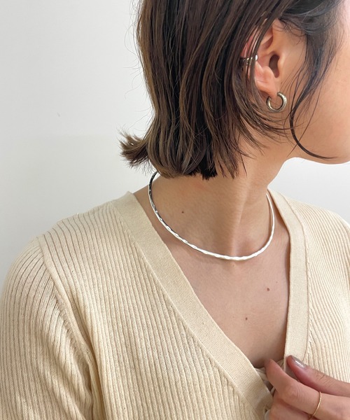 Omekashi(オメカシ)の「ワイヤーチョーカー(チョーカー・レディース・シルバー/ゴールド・ONE SIZE)」の5枚目の写真