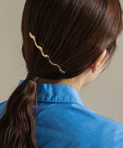 SMELLY（スメリー）の「ウェーブメタルコーム（その他ヘアアクセサリー・レディース・ゴールド・-）」の3枚目の写真