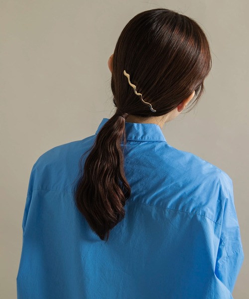 SMELLY（スメリー）の「ウェーブメタルコーム（その他ヘアアクセサリー・レディース・ゴールド・-）」の4枚目の写真