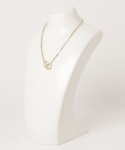 Guess(ゲス)の「FOREVER LINKS Double Circle Chain Necklace(ネックレス・レディース・ゴールド・ONE SIZE)」の3枚目の写真