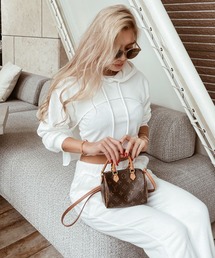 レイヤリングフーディ