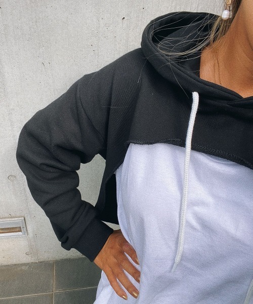 esutoreja（エストレジャ）の「レイヤリングフーディ（Tシャツ/カットソー・レディース・ブラック/ホワイト・FREE）」の10枚目の写真