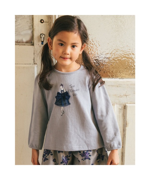 BeBe（ベベ）の「BeBe/USAコットン裏毛ヒロインプリントリボントレーナー(80~150cm)（スウェット・キッズ・ブルー/オフホワイト・100/120/150/90/130/140/80/110）」の5枚目の写真