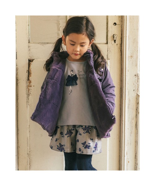 BeBe（ベベ）の「BeBe/USAコットン裏毛ヒロインプリントリボントレーナー(80~150cm)（スウェット・キッズ・ブルー/オフホワイト・100/120/150/90/130/140/80/110）」の7枚目の写真