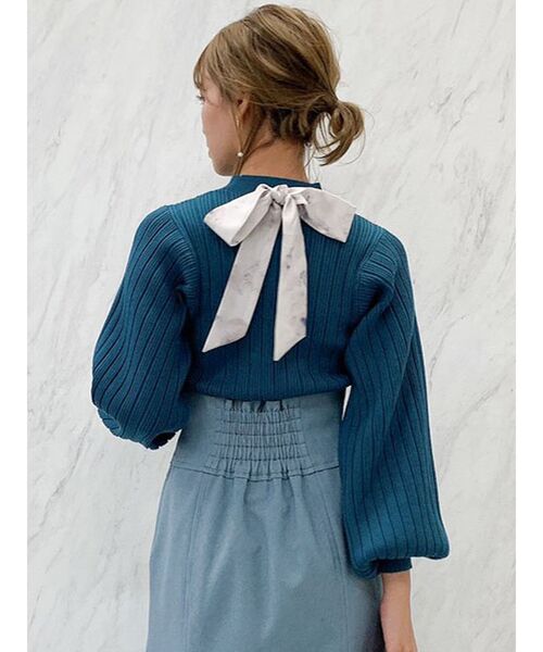 dazzlin（ダズリン）の「リボン付ランダムリブニットトップス（ニット/セーター・レディース・ブラック/オフホワイト/ブルー・FREE）」の3枚目の写真