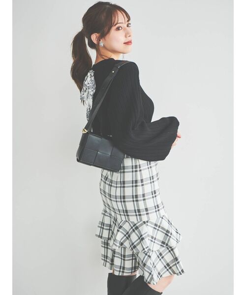 dazzlin（ダズリン）の「リボン付ランダムリブニットトップス（ニット/セーター・レディース・ブラック/オフホワイト/ブルー・FREE）」の6枚目の写真