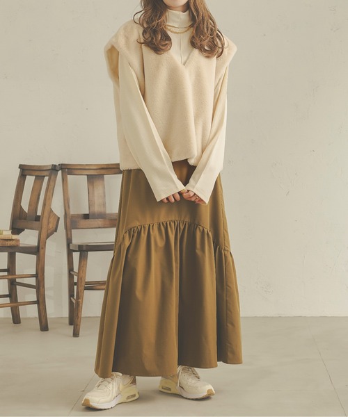 Ambre Neige(アンブルネージュ)の「【セットアイテム】ファーベスト&タートルネック/WEB/EC限定商品(その他トップス・レディース・ダークブラウン/ベージュ/アイボリー・FREE)」の14枚目の写真