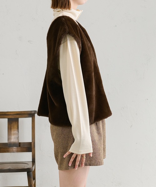 Ambre Neige(アンブルネージュ)の「【セットアイテム】ファーベスト&タートルネック/WEB/EC限定商品(その他トップス・レディース・ダークブラウン/ベージュ/アイボリー・FREE)」の18枚目の写真