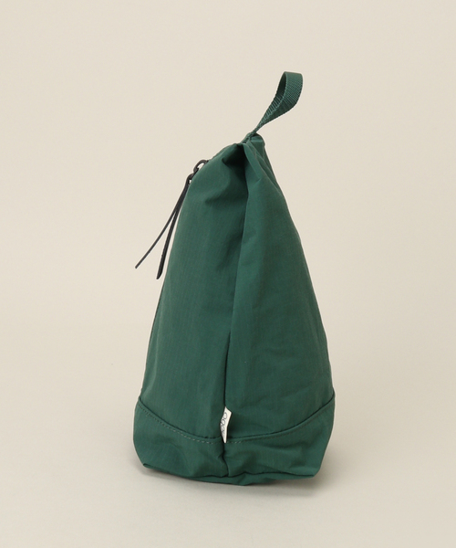 hobo(ホーボー)の「【hobo/ホーボー】EVERYDAY ZIP SACK NYLON RIPSTOP(ハンドバッグ・メンズ・ブラック/グリーン/キャメル・FREE)」の5枚目の写真