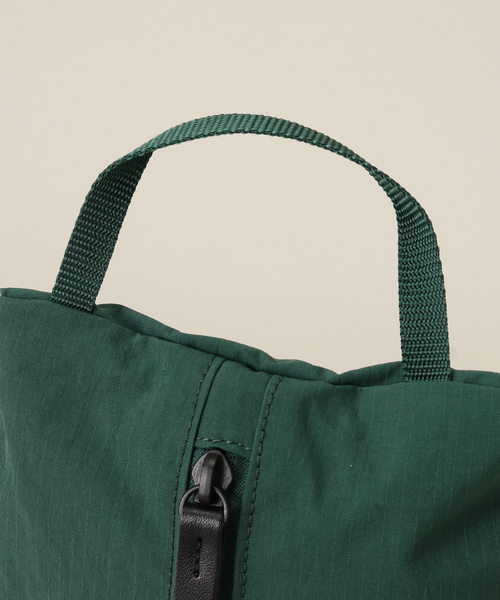 hobo(ホーボー)の「【hobo/ホーボー】EVERYDAY ZIP SACK NYLON RIPSTOP(ハンドバッグ・メンズ・ブラック/グリーン/キャメル・FREE)」の10枚目の写真