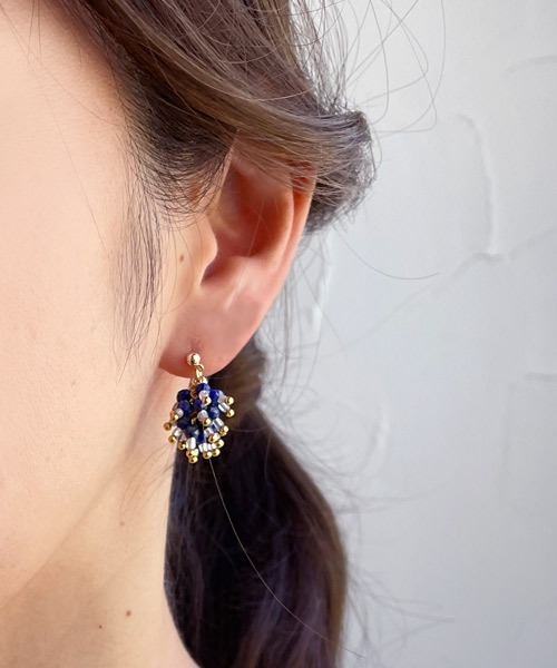 tone(トーン)の「【malle la brocante/マルラブロカント】14kgf 天然石とヴィンテージビーズのつぶつぶフラワーピアス(ピアス(両耳用)・レディース・ホワイト/ブラック/ライトピンク/ブルー/パープル/グレー/レッド・FREE)」の13枚目の写真