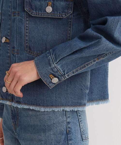 Cutie Blonde（キューティーブロンド）の「◆やわらかデニム【セットアップ可】裾フリンジGジャン（デニムジャケット・レディース・ダークネイビー/ブルー・01/02/03）」の3枚目の写真