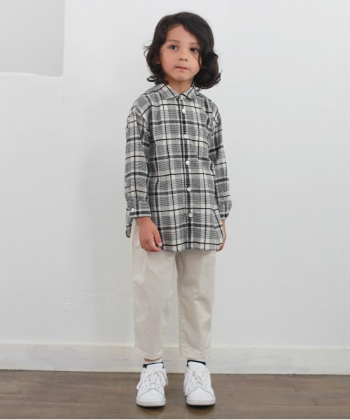FITH(フィス)の「モールチェック ロング 長袖シャツ(シャツ/ブラウス・キッズ・ホワイト/ネイビー・140/130)」の5枚目の写真