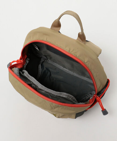 THE NORTH FACE(ザノースフェイス)の「THE NORTH FACE / ホームスライス リュック(バックパック/リュック・キッズ・パープル系その他5/ブラック/ベージュ・ONE SIZE)」の6枚目の写真